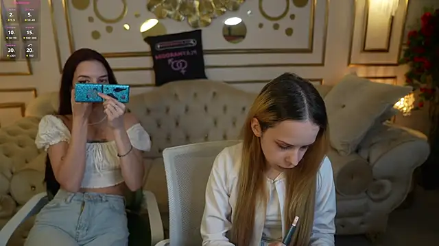 Snapshot of Luchi_Sun chatting on 10-29-25, 11:12 Luchi Sun online show from 10-29-25, 11:12