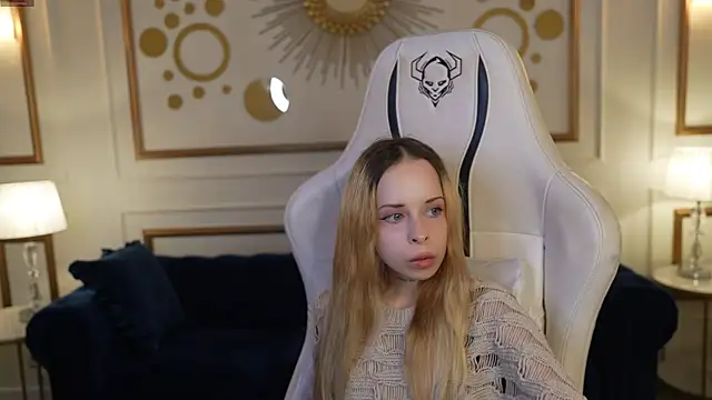 Snapshot of Luchi_Sun chatting on 11-03-25, 11:11 Luchi Sun online show from 11-03-25, 11:11