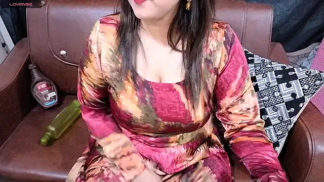 Sanvi-Queen online show from 12-01-25, 09:14