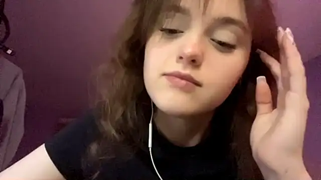 ShannanJou online show from 10-04-25, 11:08