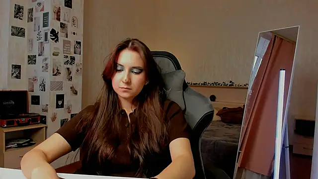 raviolly046 online show from 10-10-25, 01:10