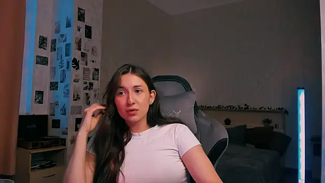 raviolly046 online show from 11-12-25, 11:54