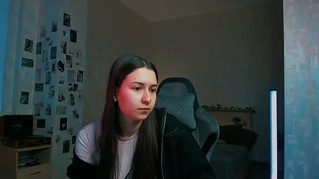 raviolly046 online show from 11-15-25, 08:11