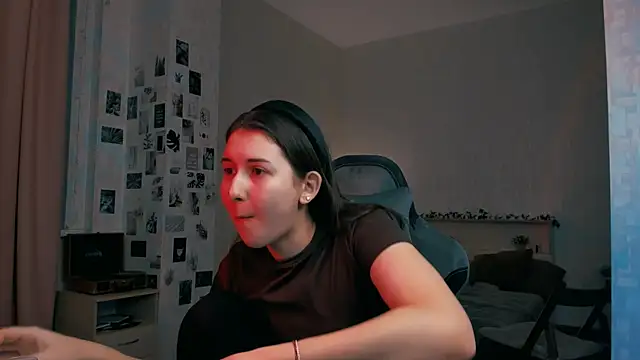 raviolly046 online show from 11-24-25, 01:22