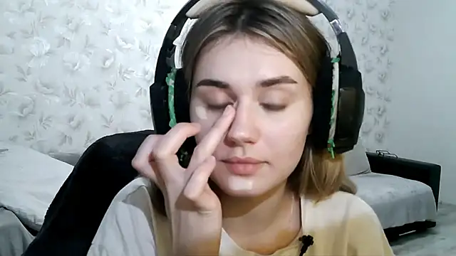 JerrieLoosle online show from 09-29-25, 04:01