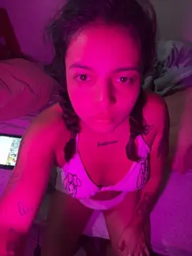 Snapshot of Aurora_princesss chatting on 09-25-25, 11:03 Aurora princesss online show from 09-25-25, 11:03