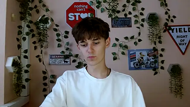 Hoot Dude  online show from 10-08-25, 01:20