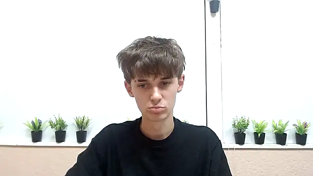 Hoot Dude  online show from 10-17-25, 03:03