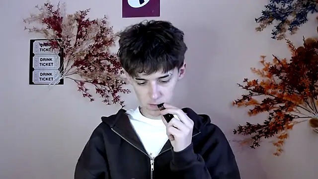 Hoot Dude  online show from 11-04-25, 12:04