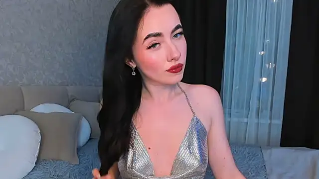 Milla Moore online show from 10-07-25, 03:31