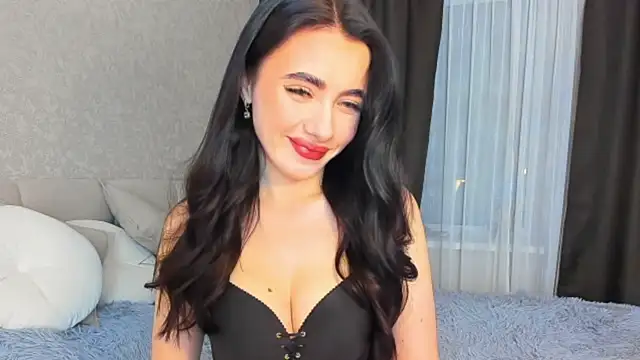 Milla Moore online show from 10-18-25, 05:14