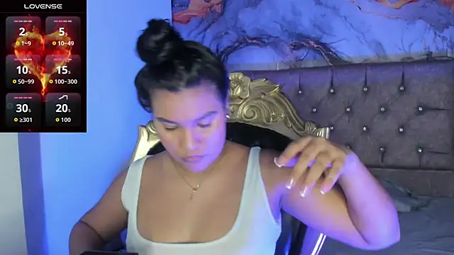 Tamara Johnss  online show from 10-22-25, 03:07