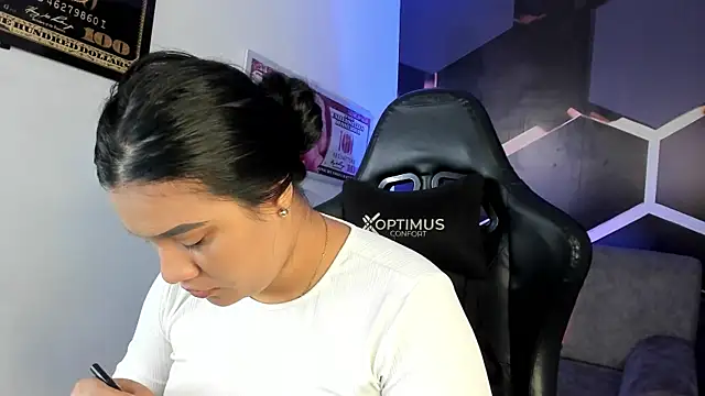 Tamara Johnss  online show from 11-14-25, 02:43