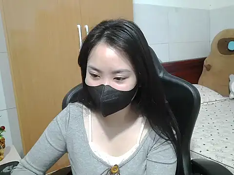 Snapshot of Lilybelle039 chatting on 11-28-25, 02:36 Lilybelle039 online show from 11-28-25, 02:36