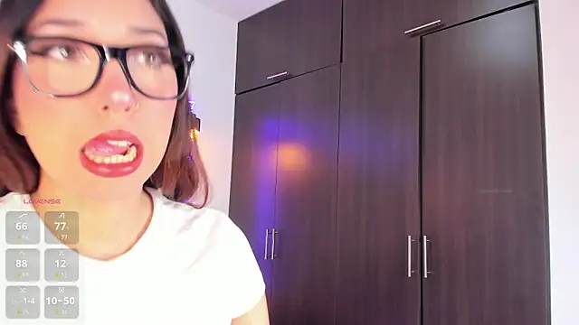 emily  walker online show from 10-05-25, 02:54