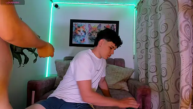 Cream Jock online show from 10-21-25, 01:06