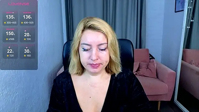 Mia Bloomie online show from 09-26-25, 06:06