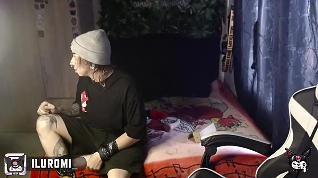 Snapshot of Iluromi chatting on 09-30-25, 03:39 Iluromi online show from 09-30-25, 03:39