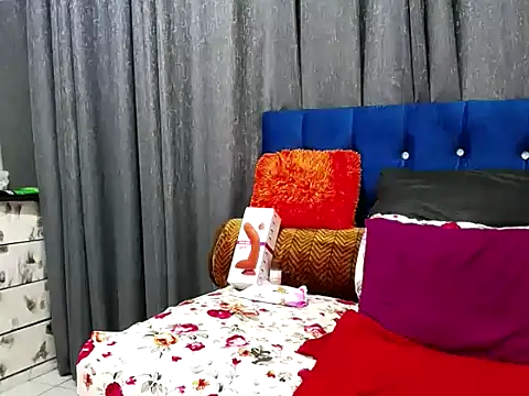 Snapshot of BustyBMWx chatting on 10-13-25, 10:37 BustyBMWx online show from 10-13-25, 10:37