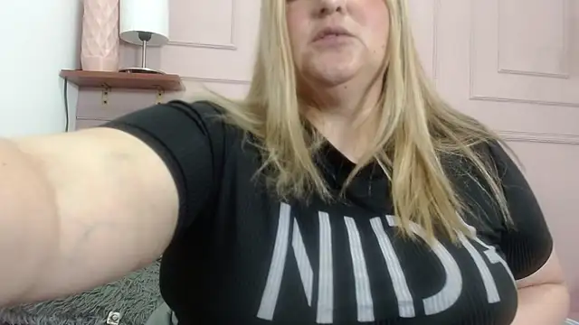 SweetRouse   online show from 10-12-25, 02:10