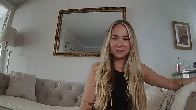 BarbieDolly x online show from 09-30-25, 01:27
