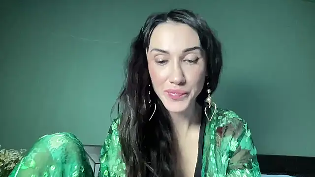 Snapshot of Zariveth chatting on 10-30-25, 02:02 Zariveth online show from 10-30-25, 02:02