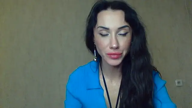 Snapshot of Zariveth chatting on 11-07-25, 09:26 Zariveth online show from 11-07-25, 09:26