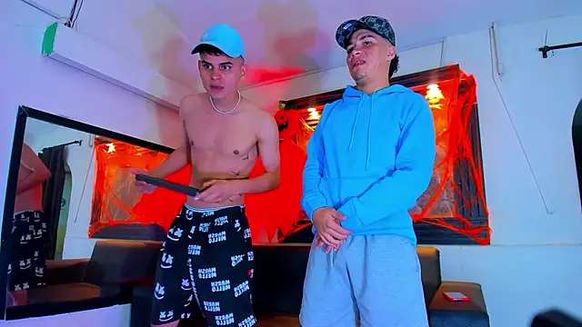 Snapshot of ALEX_MILLER25 chatting on 10-24-25, 04:31 ALEX MILLER25 online show from 10-24-25, 04:31