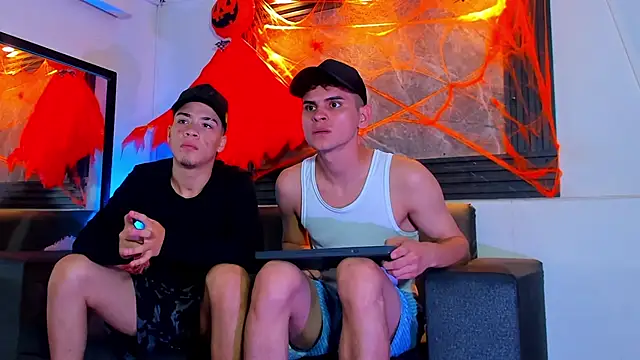 Snapshot of ALEX_MILLER25 chatting on 10-27-25, 04:49 ALEX MILLER25 online show from 10-27-25, 04:49