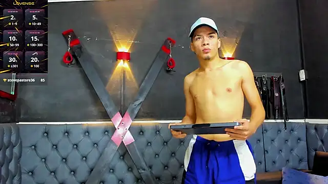 Snapshot of ALEX_MILLER25 chatting on 11-21-25, 07:07 ALEX MILLER25 online show from 11-21-25, 07:07