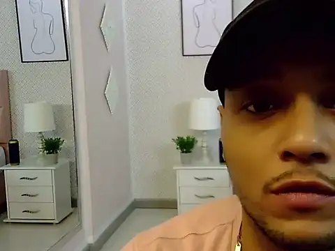 Max Rivers online show from 10-04-25, 07:12