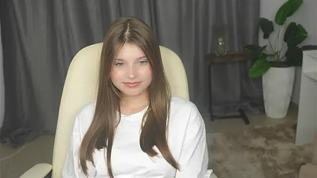 AlexisStrazza online show from 10-02-25, 02:35