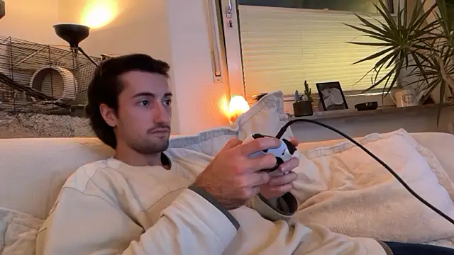 Passion-Frucht online show from 10-06-25, 05:54