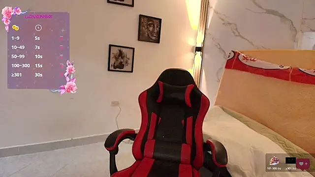 Snapshot of Nina_Rouge7 chatting on 11-15-25, 01:40 Nina Rouge7 online show from 11-15-25, 01:40