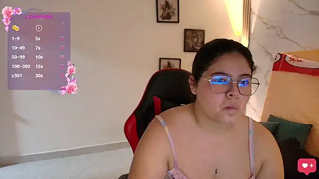 Snapshot of Nina_Rouge7 chatting on 11-16-25, 12:33 Nina Rouge7 online show from 11-16-25, 12:33