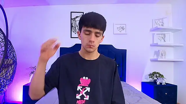 Snapshot of Axel_Draven chatting on 10-15-25, 11:10 Axel Draven online show from 10-15-25, 11:10