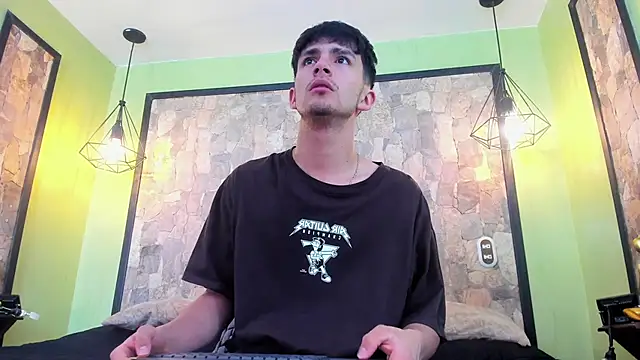 Snapshot of Axel_Draven chatting on 10-30-25, 11:44 Axel Draven online show from 10-30-25, 11:44