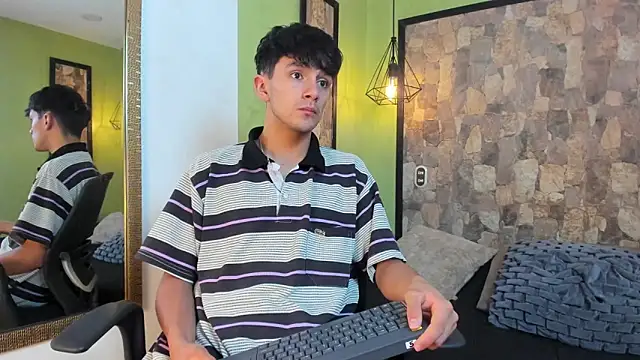 Snapshot of Axel_Draven chatting on 11-18-25, 11:03 Axel Draven online show from 11-18-25, 11:03