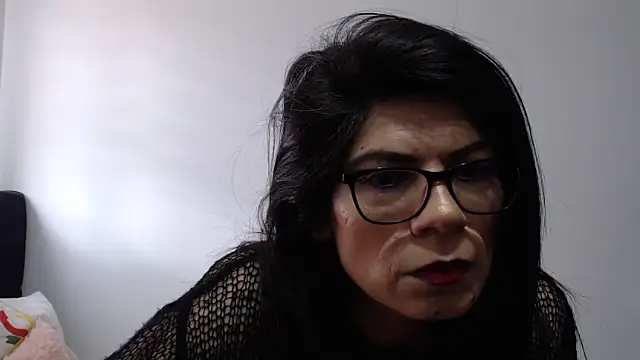 Snapshot of abrilsex23 chatting on 10-18-25, 06:41 abrilsex23 online show from 10-18-25, 06:41