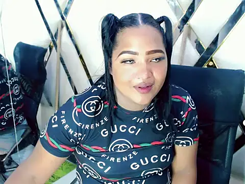 AuroraRoss online show from 10-23-25, 07:12