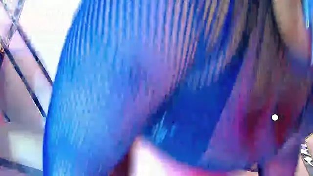 AuroraRoss online show from 10-28-25, 07:49