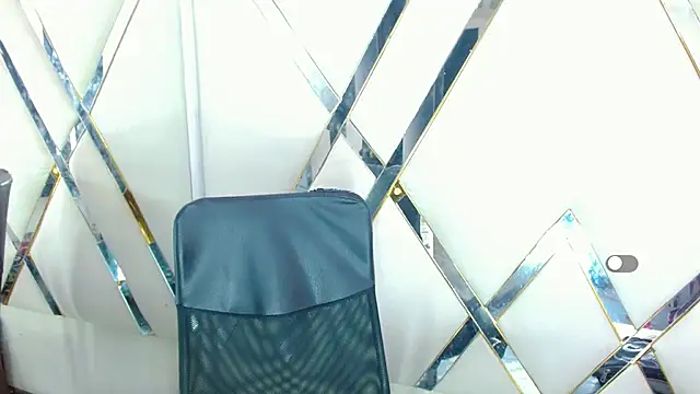 AuroraRoss online show from 11-06-25, 06:53