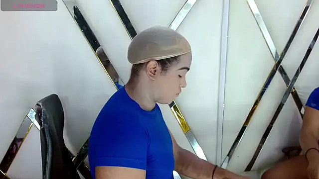 AuroraRoss online show from 11-13-25, 06:51