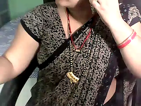 BABITA KUMARII online show from 10-25-25, 04:24