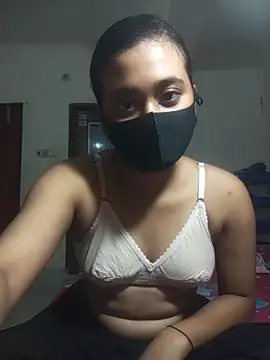 Snapshot of Love_Queen11 chatting on 10-12-25, 03:11 Love Queen11 online show from 10-12-25, 03:11