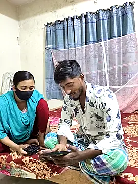 Snapshot of Love_Queen11 chatting on 10-15-25, 05:13 Love Queen11 online show from 10-15-25, 05:13