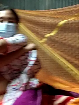 Snapshot of Love_Queen11 chatting on 11-30-25, 04:00 Love Queen11 online show from 11-30-25, 04:00