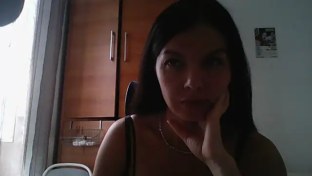 Snapshot of Lorivell chatting on 10-30-25, 12:17 Lorivell online show from 10-30-25, 12:17
