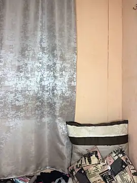 Caramel102004 online show from 11-19-25, 10:21