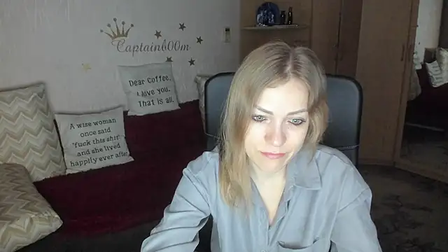 Tiffany Bates online show from 10-28-25, 03:10